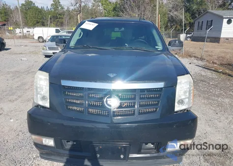 2008 Cadillac Escalade Standard z USA, uszkodzony, nr VIN 1GYFK63848R215133